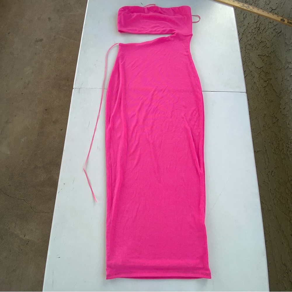 NWOT Naked Wardrobe Strapless Side Cutout Midi Dress Bright Pink‎ size small xs